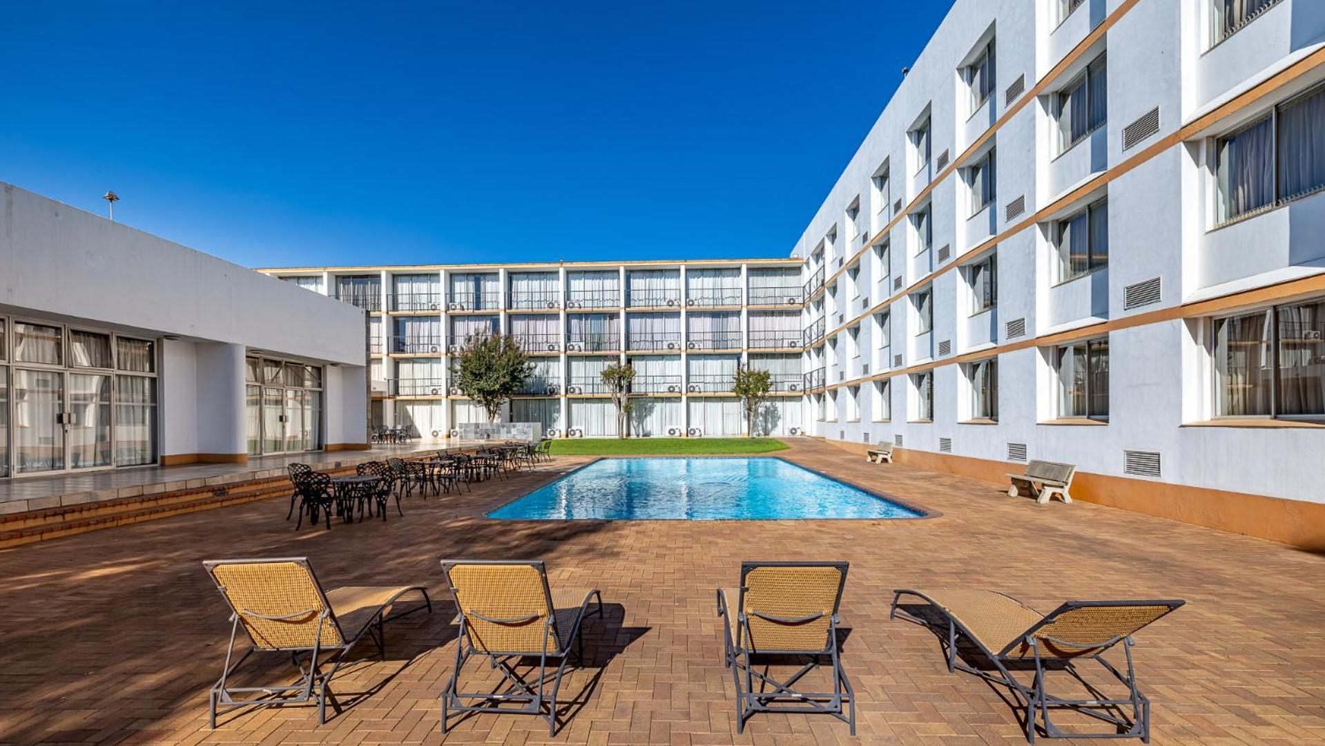 African Sky Ermelo Inn Εξωτερικό φωτογραφία